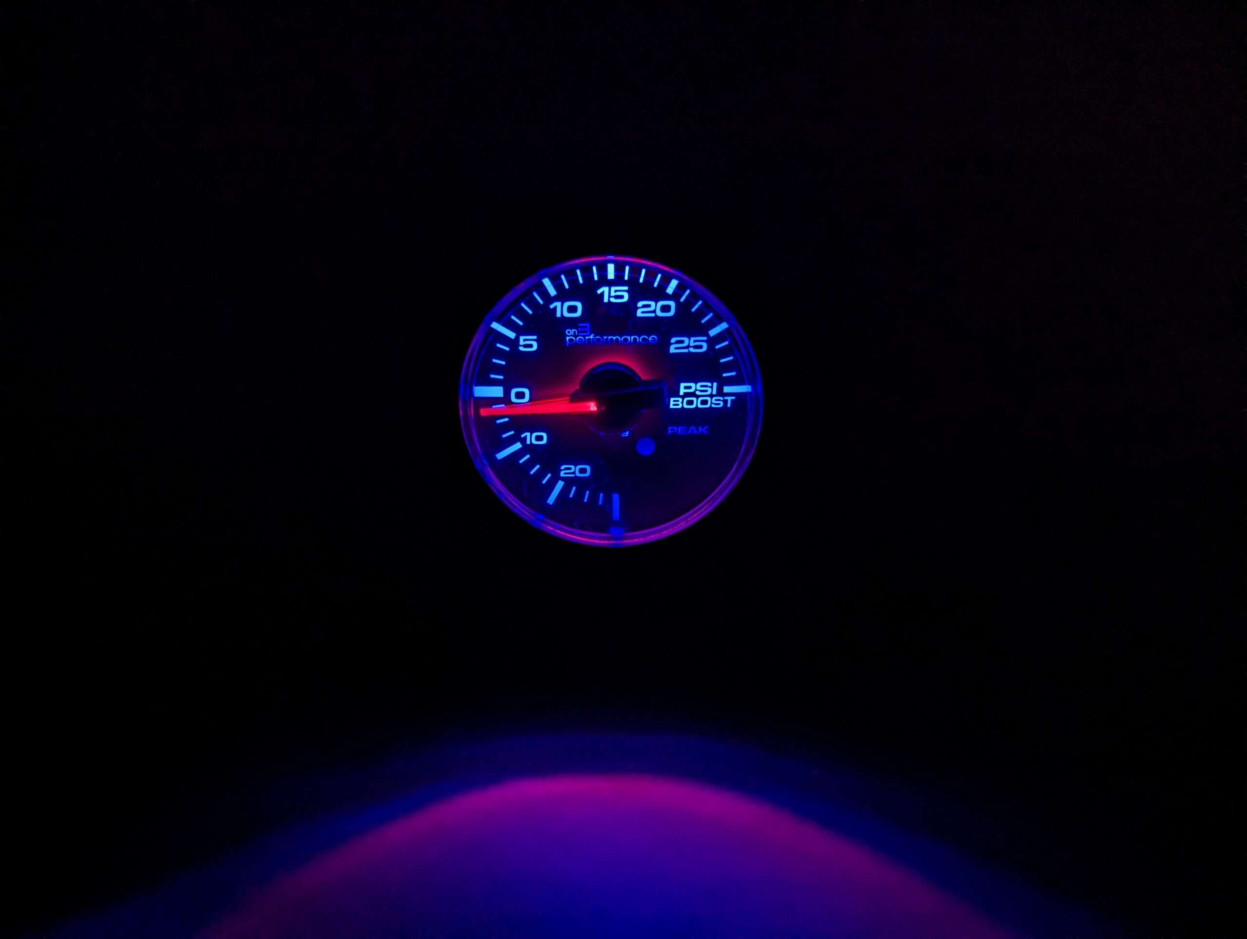 On 3 Performance Electronic Boost Gauge - Peak / Warning / Recall